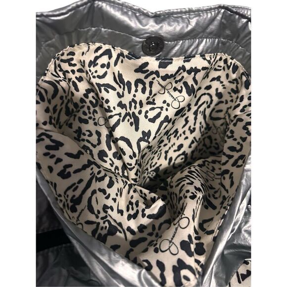 Beautiful Jessica Simpson Womens Portia Metallic Purse Tote Handbags Large grey - Picture 7 of 16